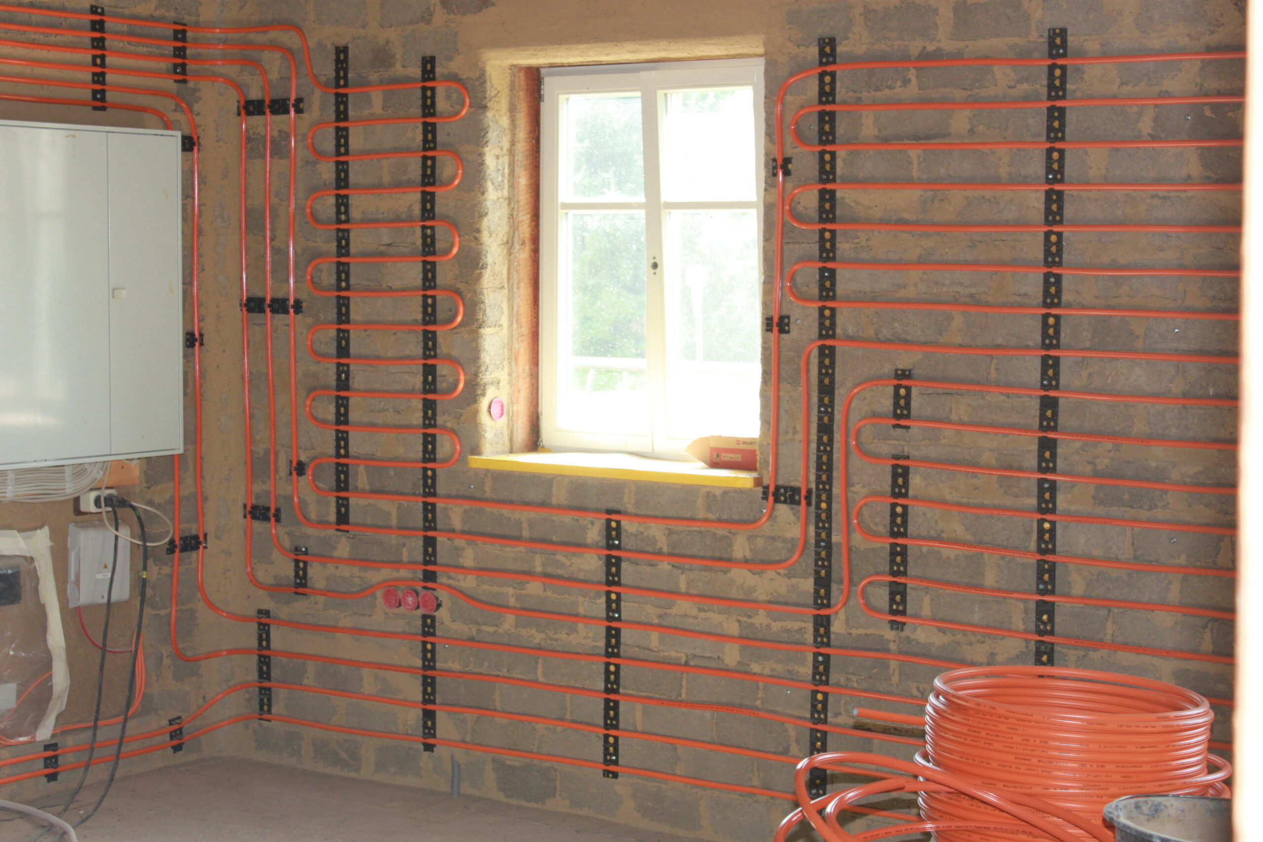 Wand- und Fußbodenheizung